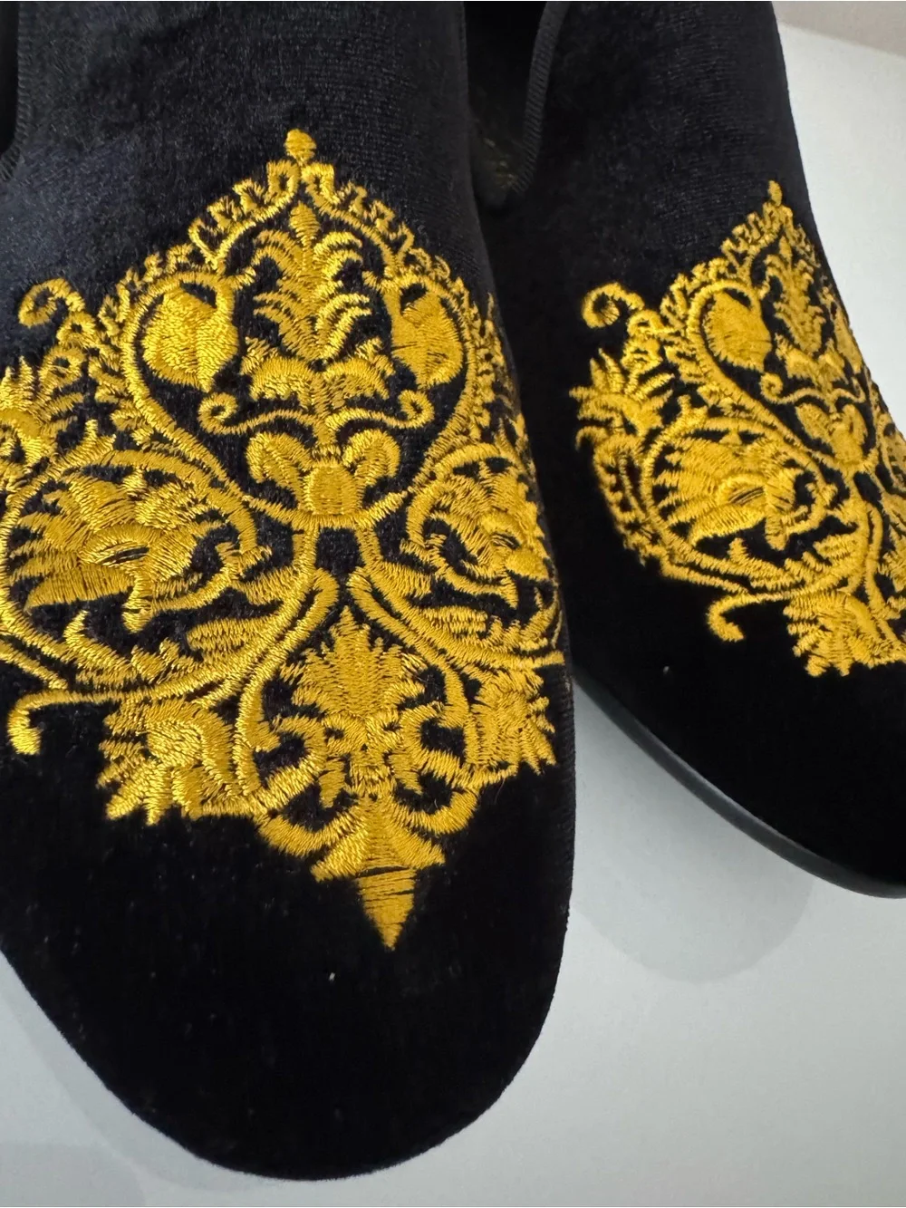 Harpelunde Men’s Black Velvet Slip-On Wedding Slippers Gold Embroidered 9
